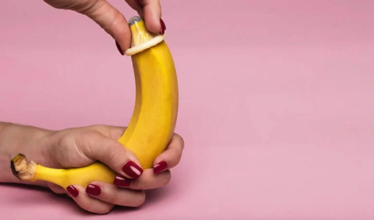 Тар көйлекпен порно көру Жастардың порно гифтері